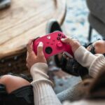 ⁦Microsoft Xbox Wireless Controller – Deep pink  Buy Online at Best Price in KSA - Souq is now Amazon.sa: Videogames⁩ - الصورة ⁦3⁩